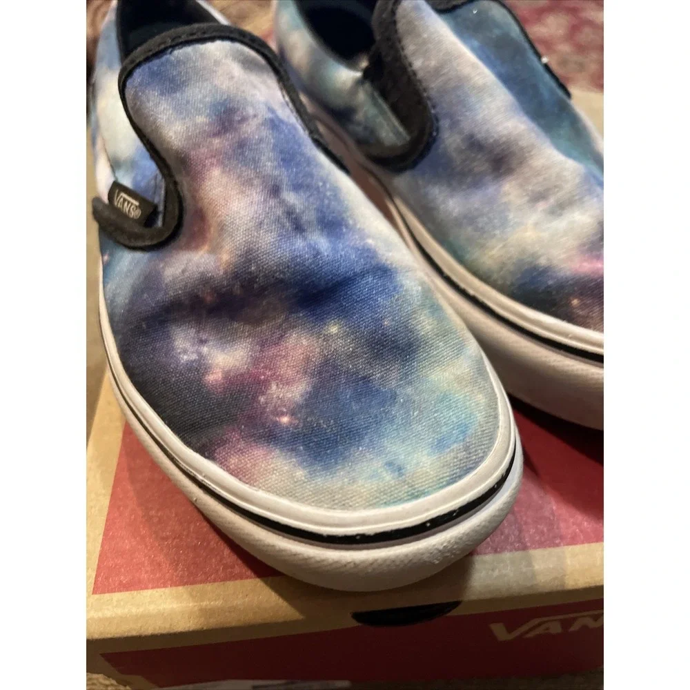 VANS Comfycush Galaxy Slip-Ons Shoes Size 2 Youth In Box (AH)